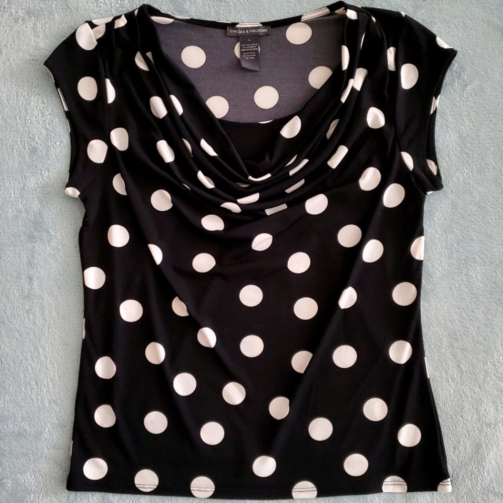 FORM FIT DRAPE FRONT TOP [NWOT]